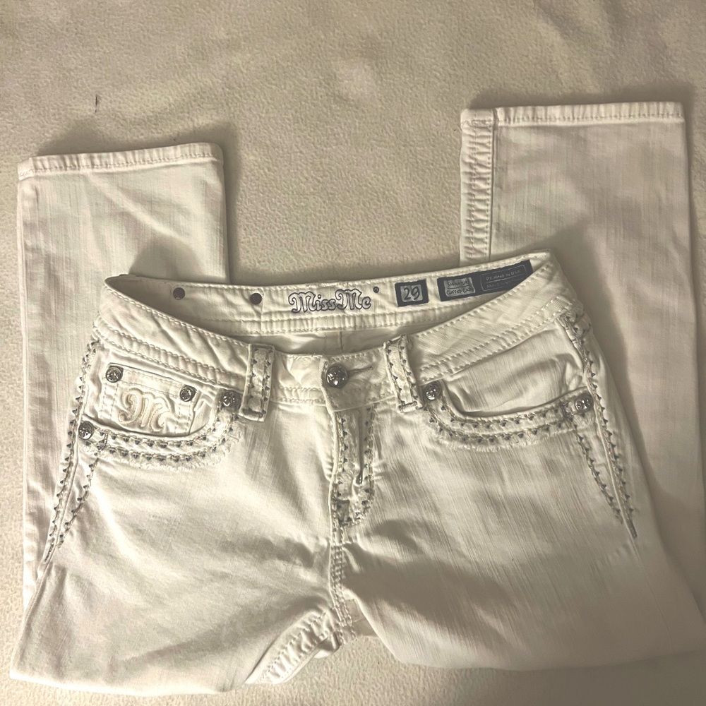 Miss Me Signature Cuffed Capris